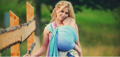 Babywearing nel bel mezzo di una calda estate: si o no?